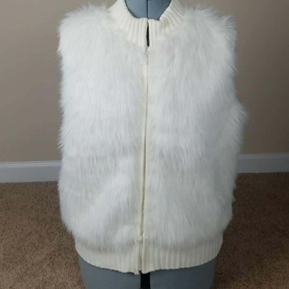 Kikit furry vest